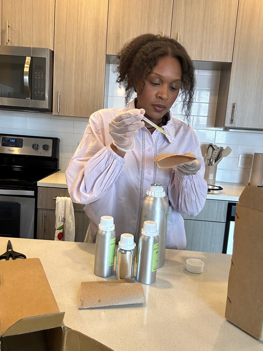 testing fragrance oils 👩🏽‍🔬🧪